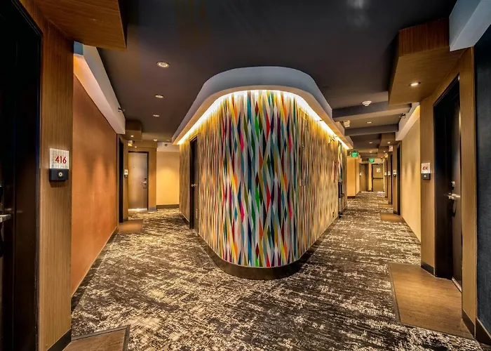 Century Park Hotel La (Adults Only)